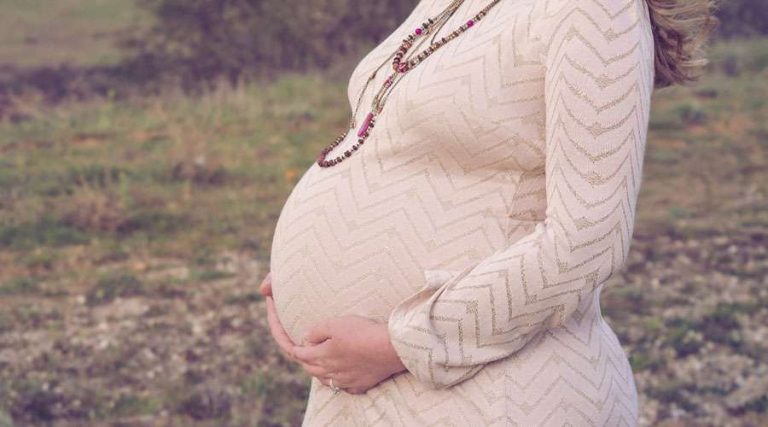 Obispos rechazan aborto en Polonia: Derecho a la vida no es cuestión de religión