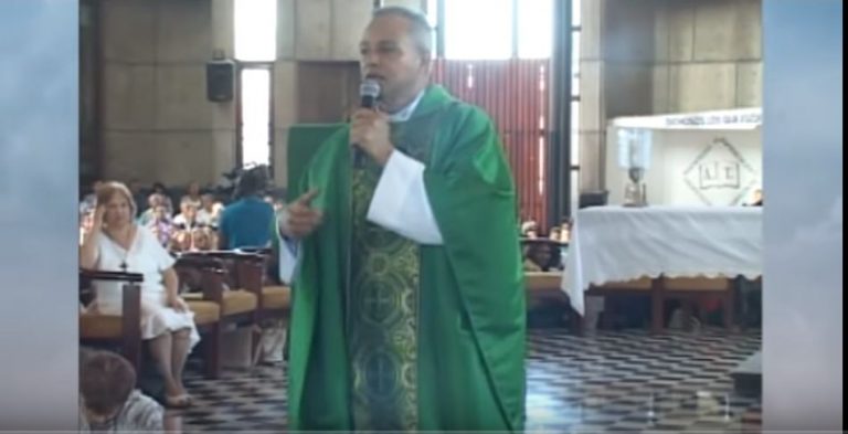 Prédica con el Padre Chelo