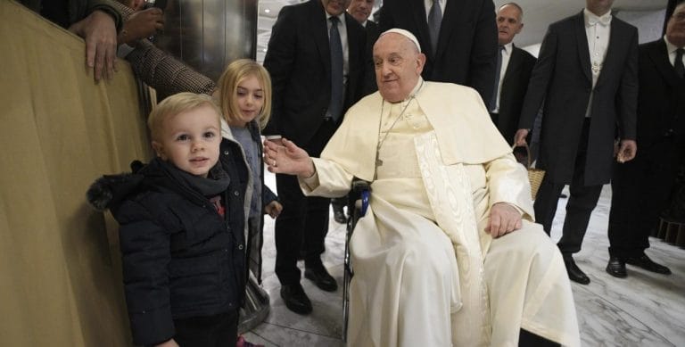 «Recomenzar»: es la palabra clave repetida varias veces por el Papa Francisco en su catequesis durante la primera Audiencia Jubilar